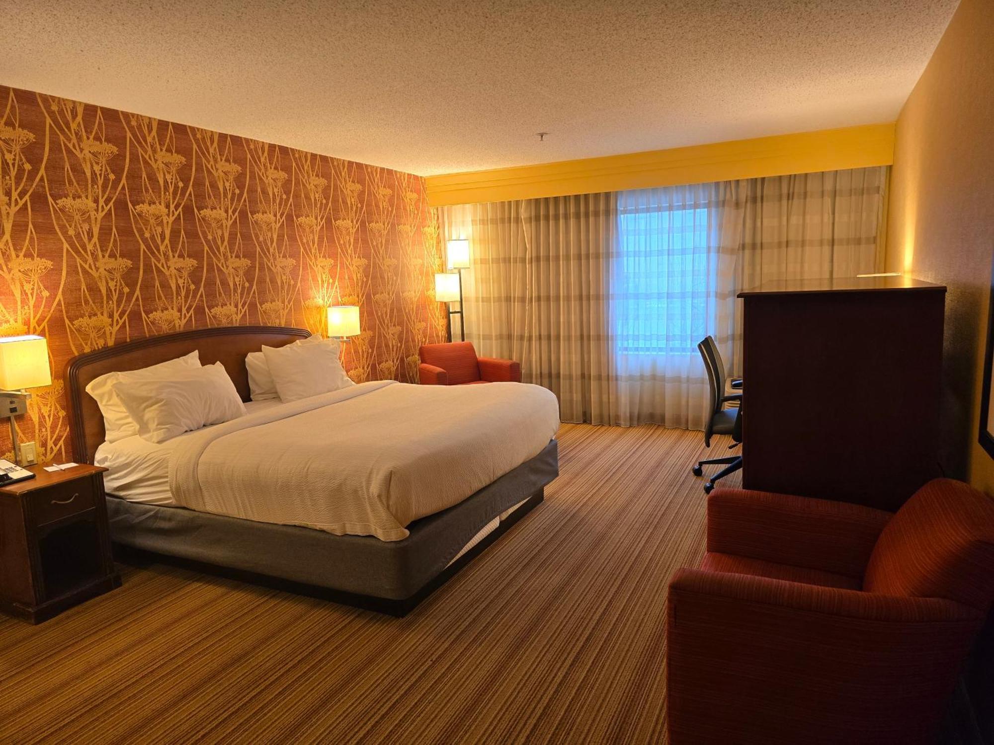 Country Inn & Suites By Radisson, Convention Center Altoona Ngoại thất bức ảnh