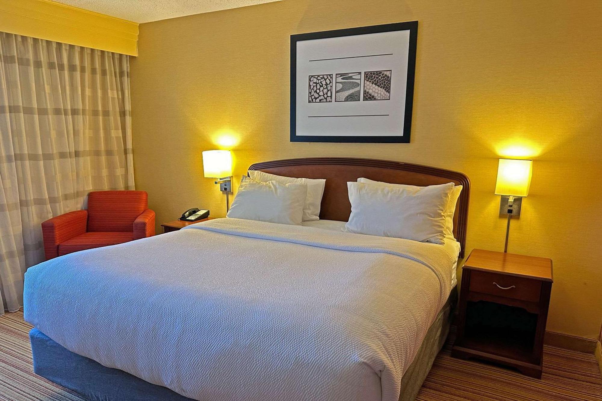 Country Inn & Suites By Radisson, Convention Center Altoona Ngoại thất bức ảnh